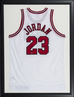 Michael Jordan Signed and Framed Chicago Bulls White Home Jersey Jersey (UDA)